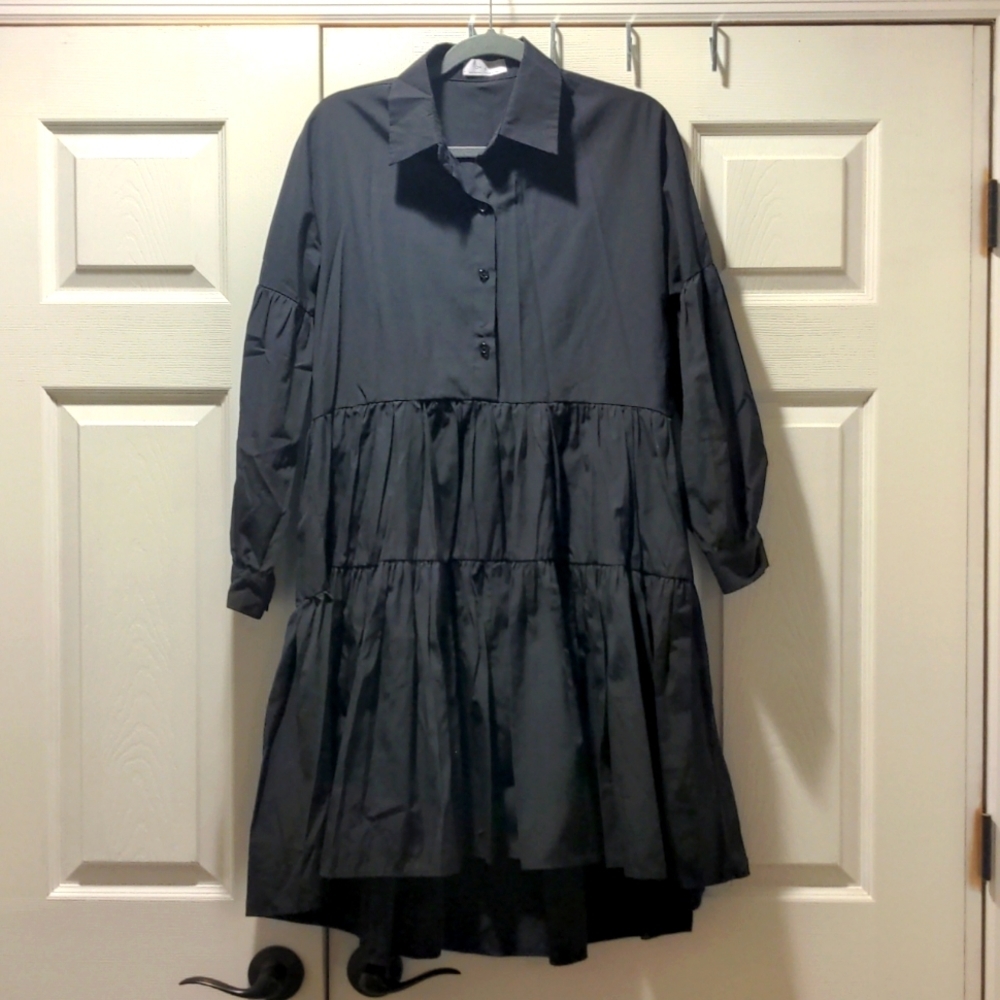 OAK + FORT Black Long Sleeved Oversized Tiered Dress Women’s Small
